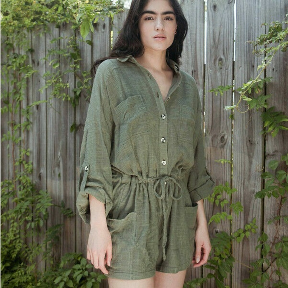 Cynthia Rowley 100% Linen Sage Green Romper